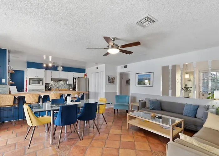 Apartment Vacation House! 6br, Free Heated Pool, Arcade & Hot Tub Phoenix
