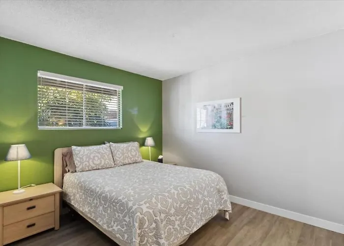 Vacation House! 6br, Free Heated Pool, Arcade & Hot Tub