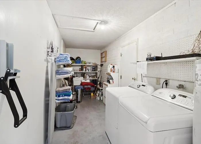 Apartment Vacation House! 6br, Free Heated Pool, Arcade & Hot Tub
