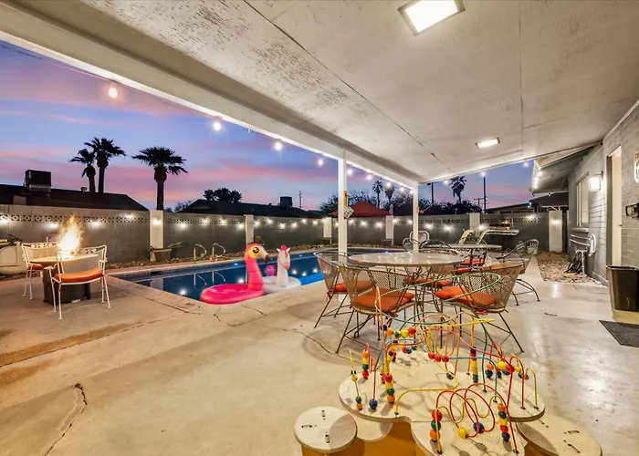 Apartment Vacation House! 6br, Free Heated Pool, Arcade & Hot Tub