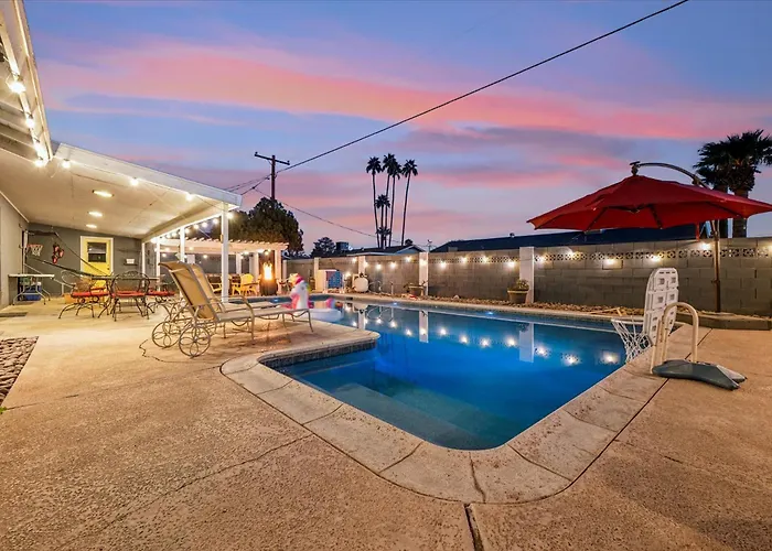Vacation House! 6br, Free Heated Pool, Arcade & Hot Tub Apartment Phoenix