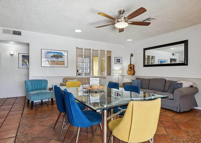 Apartment Vacation House! 6br, Free Heated Pool, Arcade & Hot Tub
