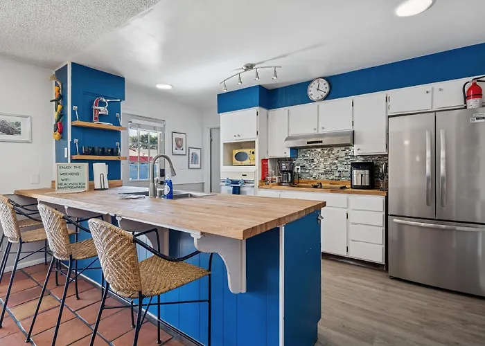 Apartment Vacation House! 6br, Free Heated Pool, Arcade & Hot Tub