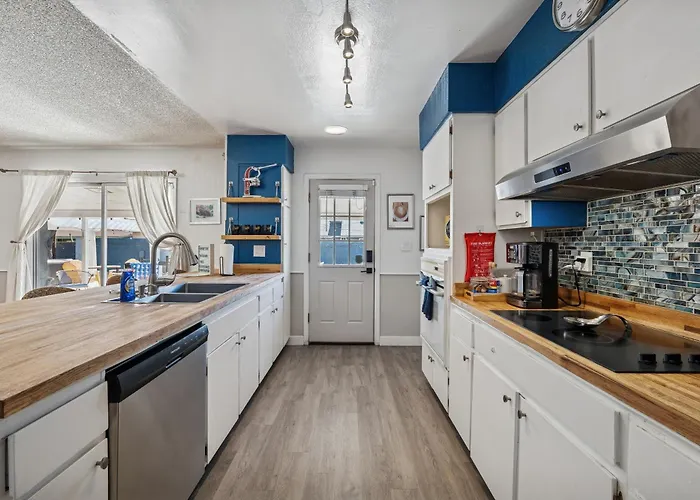 Vacation House! 6br, Free Heated Pool, Arcade & Hot Tub Apartment *