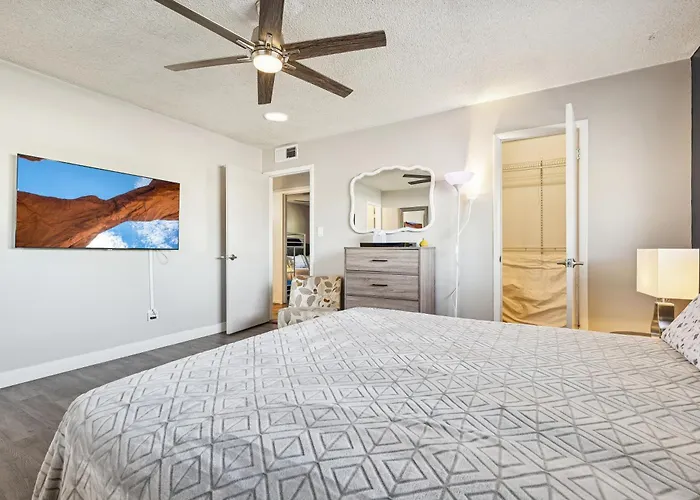 Vacation House! 6br, Free Heated Pool, Arcade & Hot Tub * Phoenix